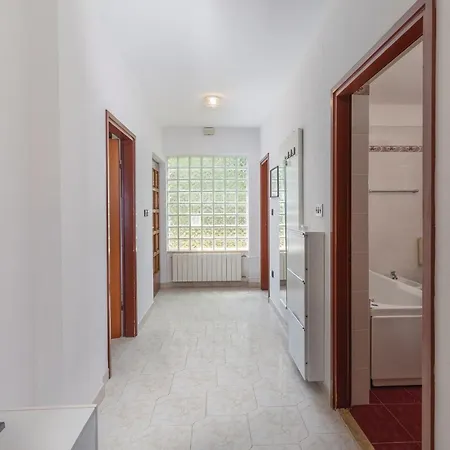 Stunning Apartment In Labin With Kitchen *