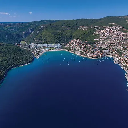 Stunning In Labin With Kitchen *