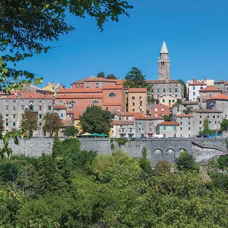 Apartment Stunning Apartment In Labin With Kitchen