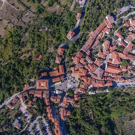 Apartment Stunning Apartment In Labin With Kitchen *