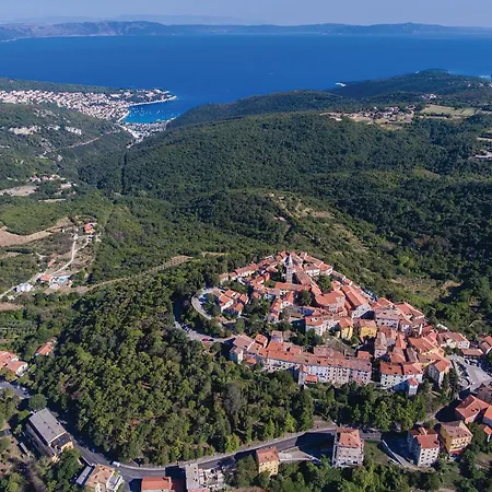 Stunning Apartment In Labin With Kitchen Apartment Ravni